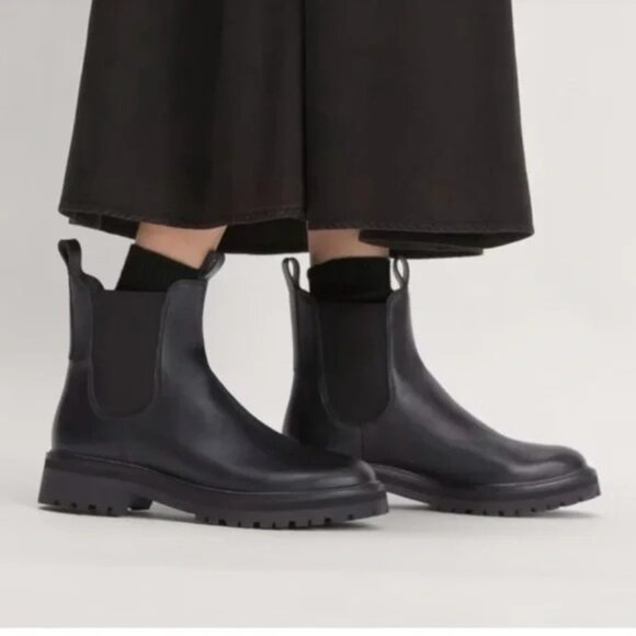 NEW Everlane Boots Womens Size 8 Black Leather Chelsea Lug Sole Ankle Pull On - Picture 1 of 14